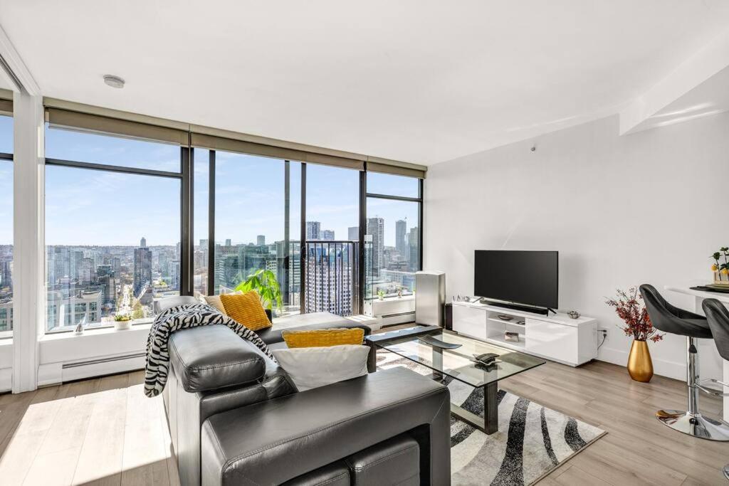 Central Luxury Apartment With Best City Views! Vancouver Exterior photo