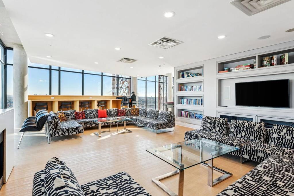Central Luxury Apartment With Best City Views! Vancouver Exterior photo