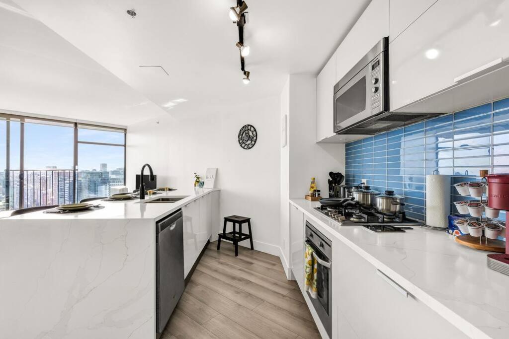 Central Luxury Apartment With Best City Views! Vancouver Exterior photo