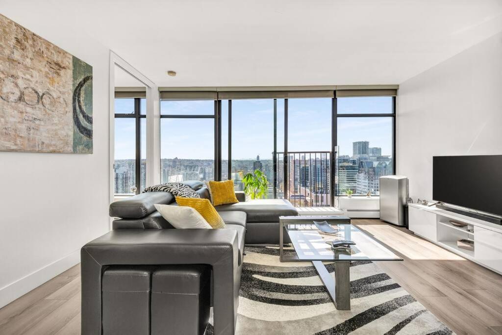 Central Luxury Apartment With Best City Views! Vancouver Exterior photo