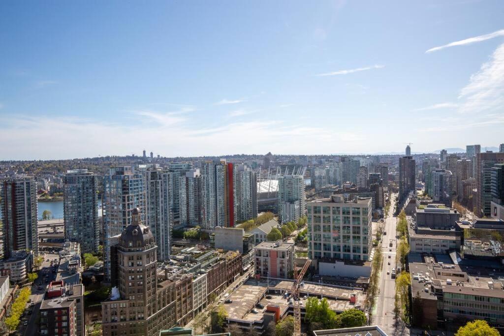 Central Luxury Apartment With Best City Views! Vancouver Exterior photo
