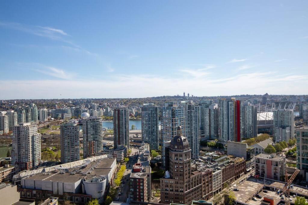Central Luxury Apartment With Best City Views! Vancouver Exterior photo